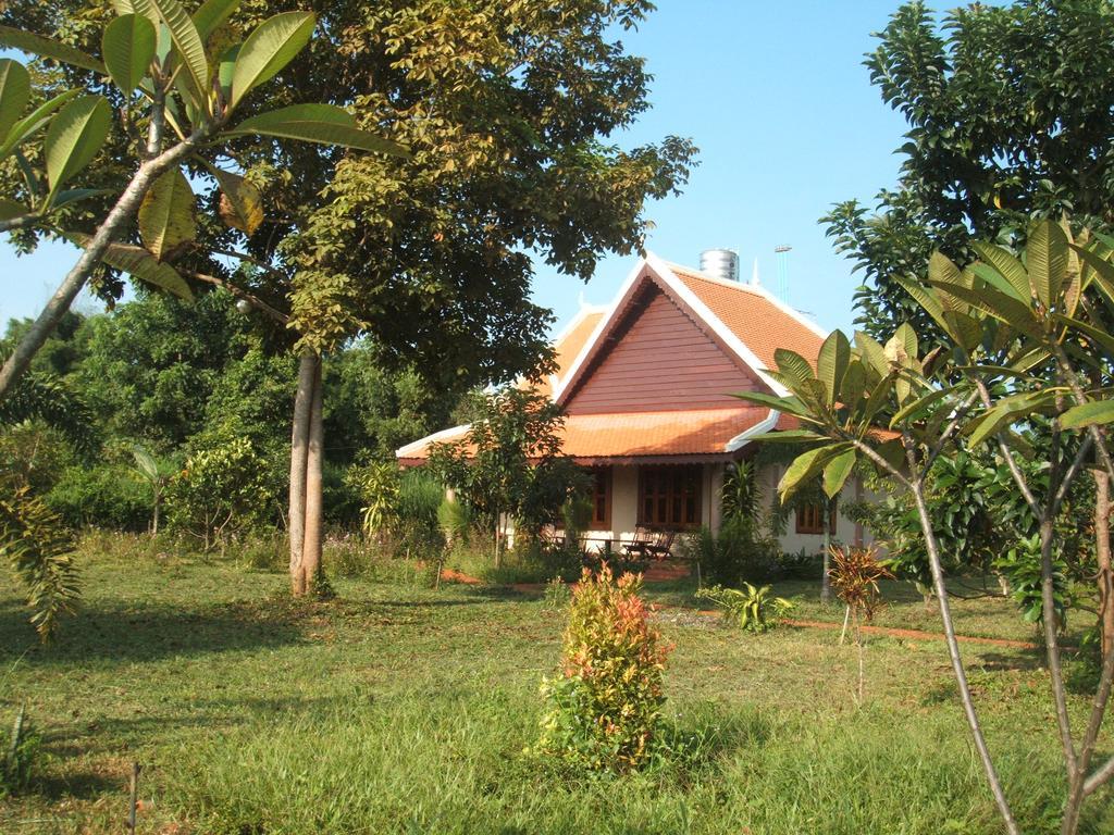 Green Plateau Lodge Banlung Exterior photo